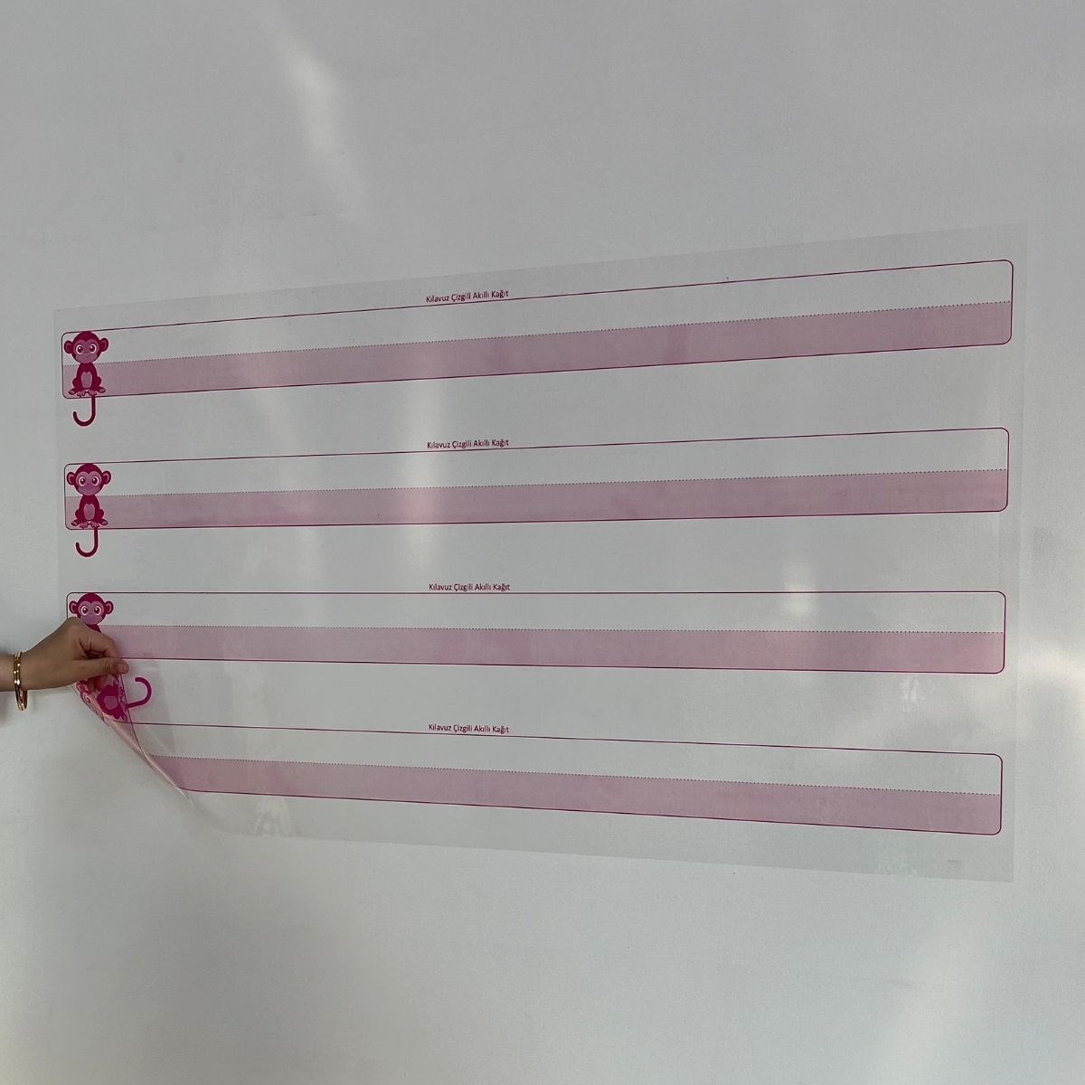 Kılavuz Çizgili Akıllı Kağıt Yazı Tahtası Duvarda İz Bırakmaz Statik Yeni Müfredata Uygun 100x56cm (4707) Kılavuz Çizgili Akıllı Kağıt Yazı Tahtası Duvarda İz Bırakmaz Statik Yeni Müfredata Uygun 100x56cm (4707)