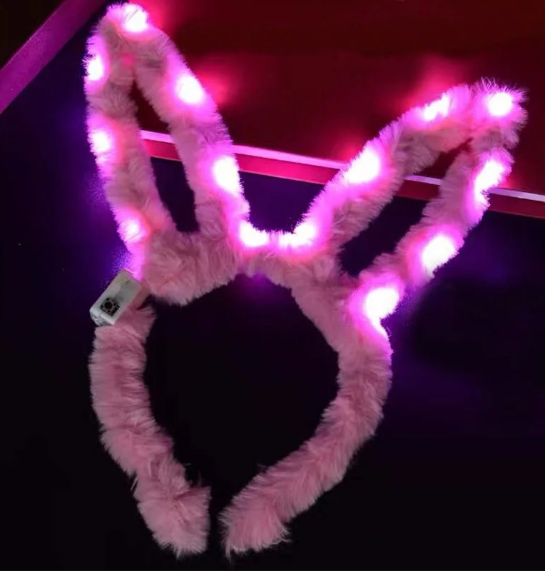 Led Işıklı Peluş Pofuduk Tavşan Kulak Tavşan Taç Pembe 17X23 cm (4707) Led Işıklı Peluş Pofuduk Tavşan Kulak Tavşan Taç Pembe 17X23 cm (4707)