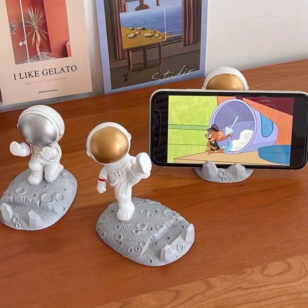 Mini Astronot Model Telefon ve Tablet Tutucu Standı (4707) Mini Astronot Model Telefon ve Tablet Tutucu Standı (4707)
