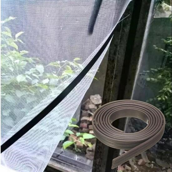 Yapışkanlı Şerit Mıknatıs Magnet Kes Kullan Güçlü Sağlam Rulo Çıkarılması Kolay Siyah 2cm x 1 mt Yapışkanlı Şerit Mıknatıs Magnet Kes Kullan Güçlü Sağlam Rulo Çıkarılması Kolay Siyah 2cm x 1 mt